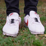 MAGNETIC LACES